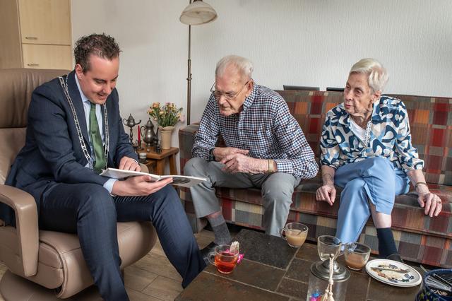 Een bijzonder jubileum in Meppel: Teije (95) en Hillie Veneboer (89) vieren zaterdag hun 70-jarig huwelijk.