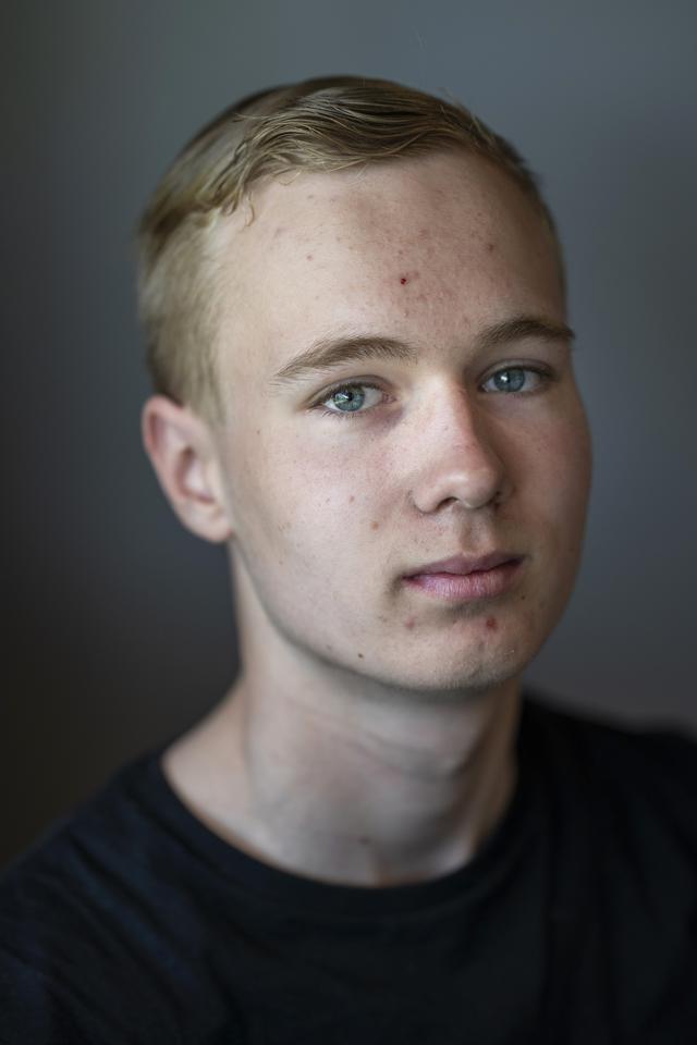 Ondanks zijn bijbaan bij de dierenspeciaalzaak zijn de schoolprestaties van Yari 'iets' bovengemiddeld.