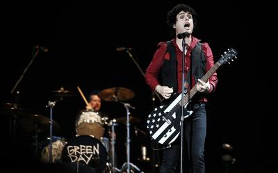Green Day tijdens een optreden in Monza in 2017.