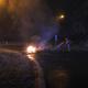 De brandweer had het vuurtje op de oprit naar de A7 in Marum snel geblust.