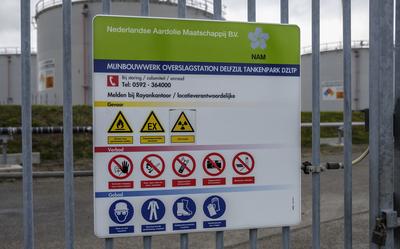 Het tankenpark in Farmsum. Foto: Archief DvhN/Jan Zeeman