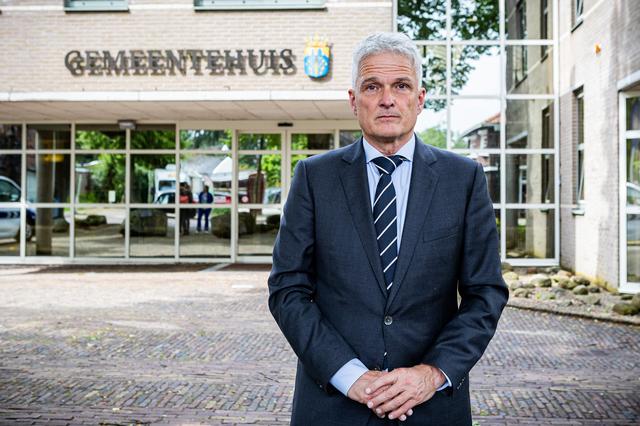 Burgemeester Jaap Velema van Westerwolde is formateur in buurgemeente Stadskanaal. 