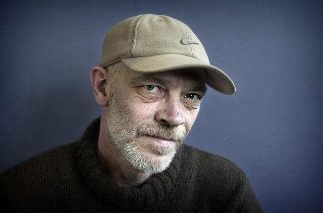 Dichter, schrijver en muzikant Erik Harteveld krijgt de Culturele Prijs van Drenthe 2026.