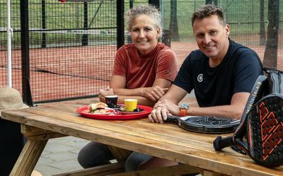 Hillie Hofma en Danny Wiggers emigreren naar Zuid-Spanje en beginnen daar een bed & breakfast.