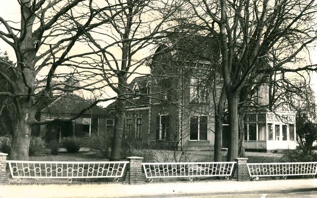 De voormalige notariswoning van notaris Hendrik van Veen in Coevorden in 1962.