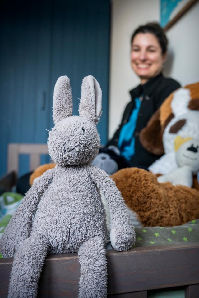 Auteur Jojanneke Bastiaansen heeft het boek 'Babybullshit en hoe het echt zit' geschreven. Daarin onderzoekt ze fabels en feiten die de ronde doen over de zwangerschap, bevalling en babytijd.
