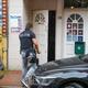 FIOD doet inval bij twee coffeeshops in Groningen én appartement van de eigenaar. Foto: Wesley Bos