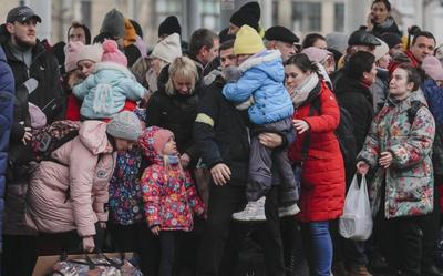Honderdduizenden Oekraïners ontvluchten het oorlogsgeweld.