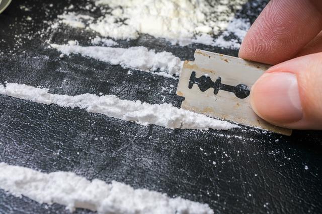 In een huis in Finsterwolde werd 750 gram cocaïne gevonden, reden voor de gemeente het pand een half jaar te sluiten. Daar maken de bewoners bezwaar tegen.