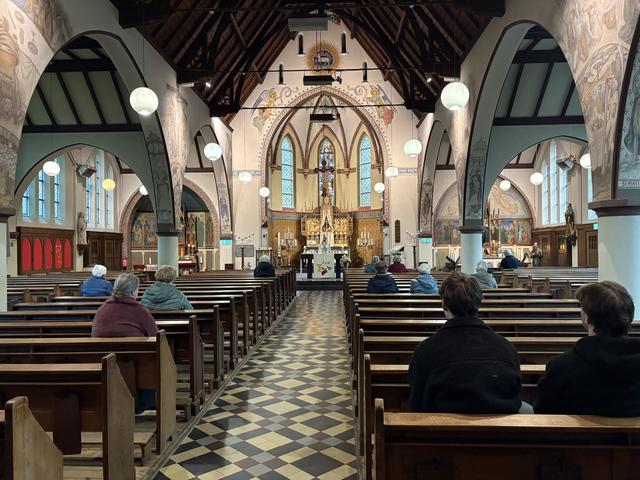 De eucharistieviering op de avond voor Hemelvaartsdag in de kerk van Barger-Oosterveld.