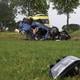 De bestuurder van de auto die in Hooghalen uit de bocht vloog, raakte zwaargewond en ging met spoed naar het ziekenhuis.