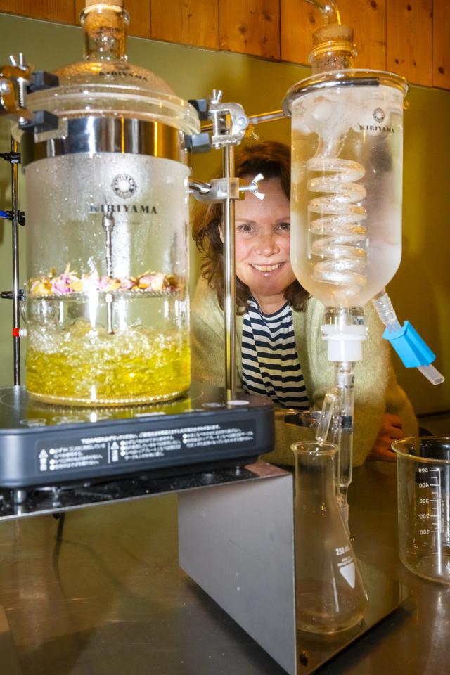 Kim Voets uit Aalden is herborist. 