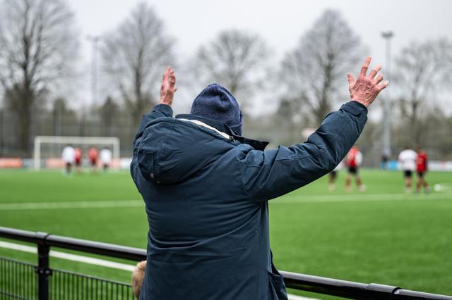 Het ‘hé scheids!’ is niet van de lucht tijdens een jeugdwedstrijd