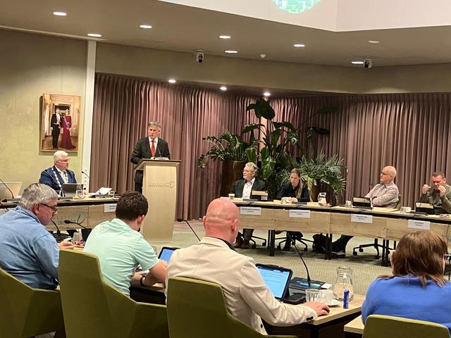 Informateur Cees Bijl presenteert zijn rapport.