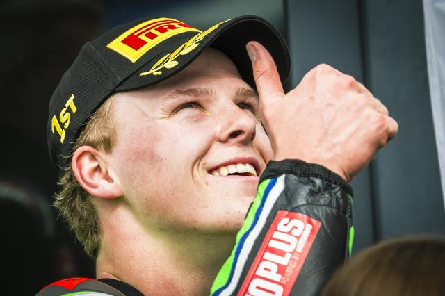 Loris Veneman pakte vrijdag de Superpole in de Sportbike-klasse.
