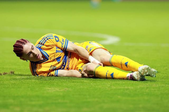 Marcelo Flores van Canada in het shirt van Tigres.