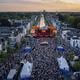 Het drijvende podium op de Vaart tijdens het TT Festival 2025.