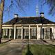 Het voormalige kantongerecht in het Emmer centrum. Zorginstelling De Hooimijt heeft het monumentale pand na zo'n zeven jaar verlaten.