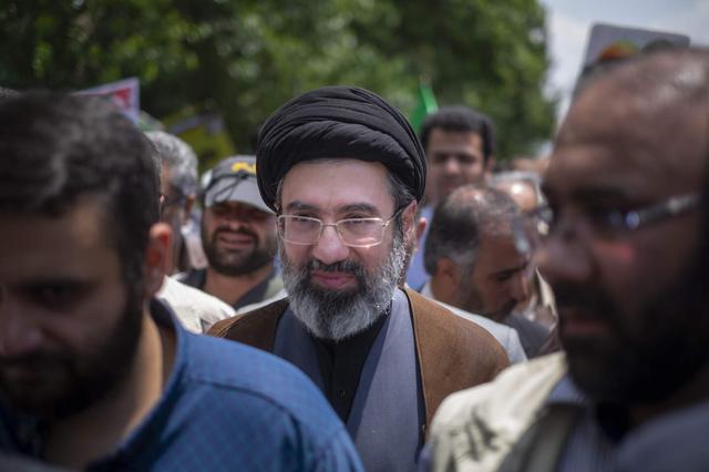 Soon van Ayatollah Ali Khamenei, Mojtaba Khamenei. 