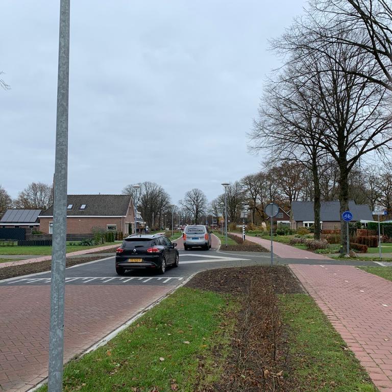 De Ermerweg op een rustig moment. 