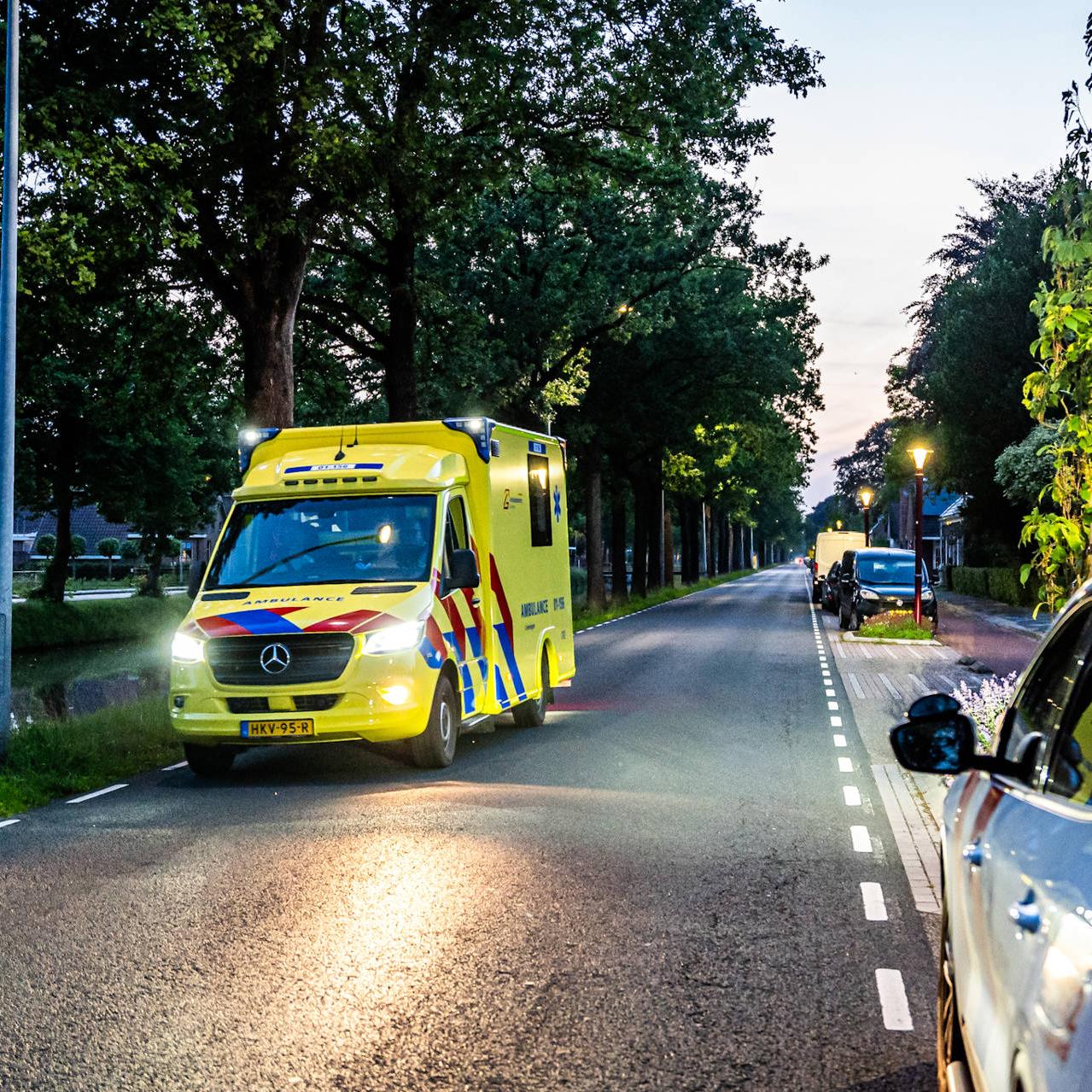 Een scooterrijder werd aangehouden voor rijden onder invloed van drugs na een botsing met een fietser.