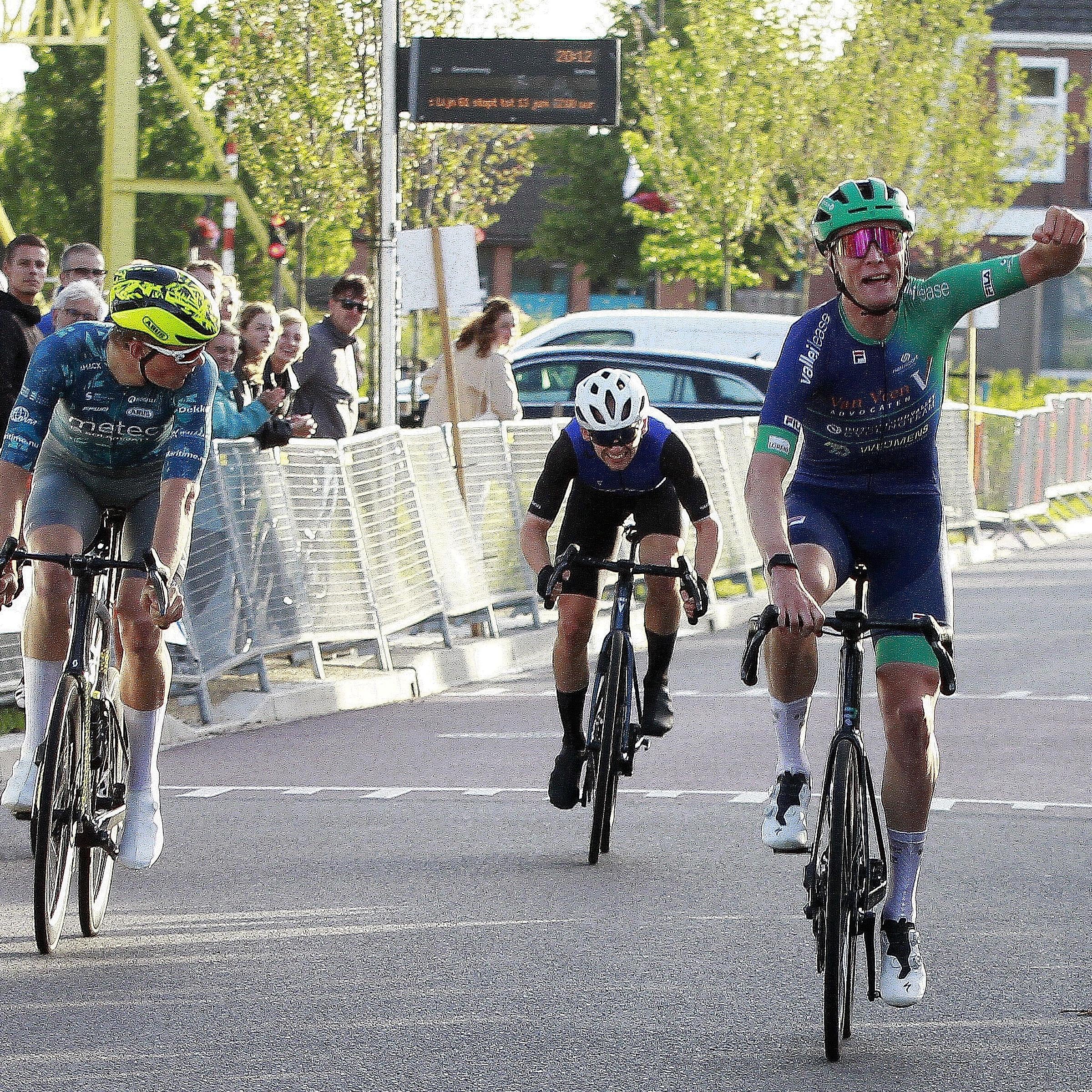 Matthieu Hollaar wint voor Bart Kortleve en Floris Haverdings.