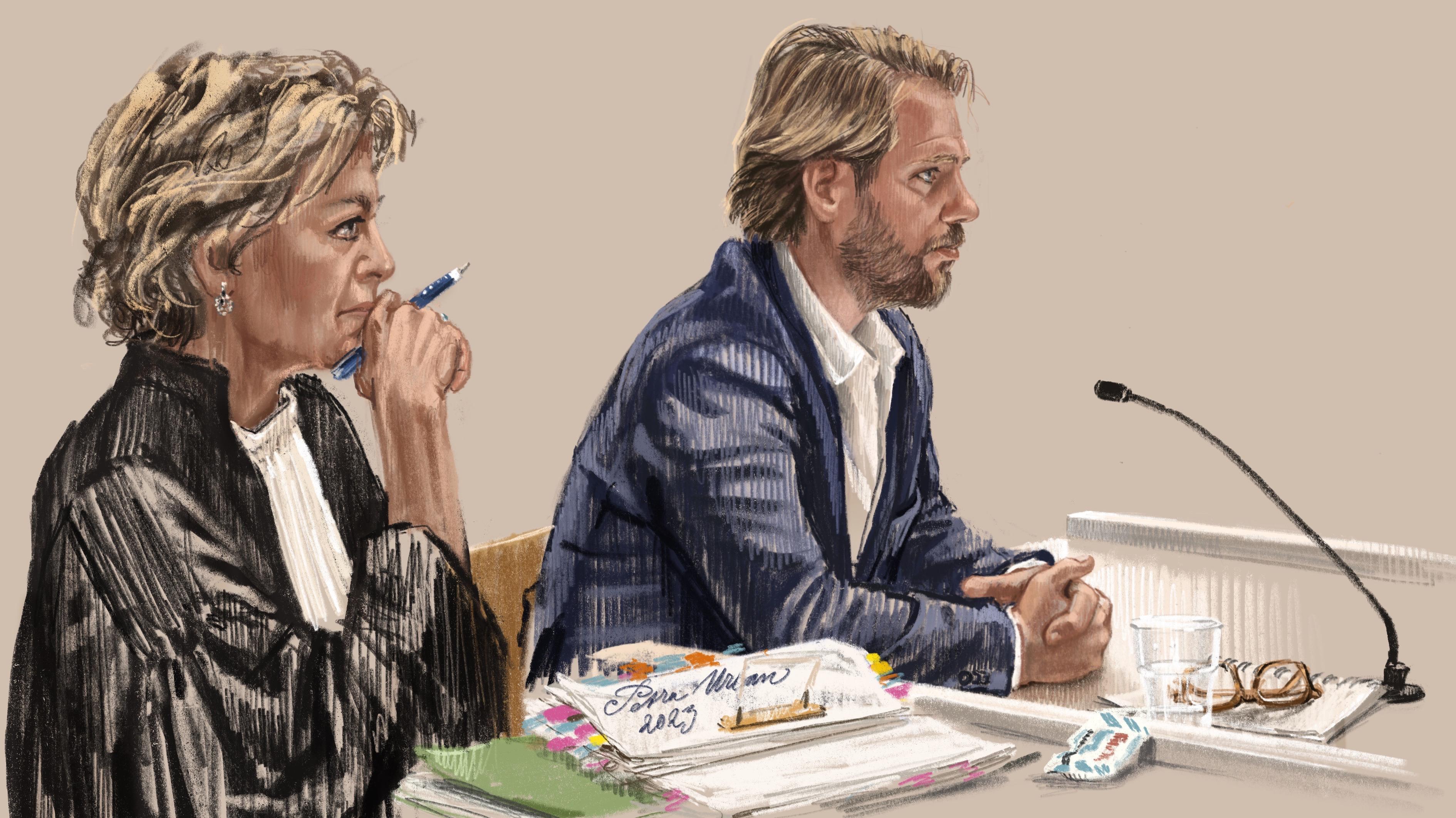 Thijs Römer en zijn advocaat Wikke Monster in de rechtbank in Assen.  