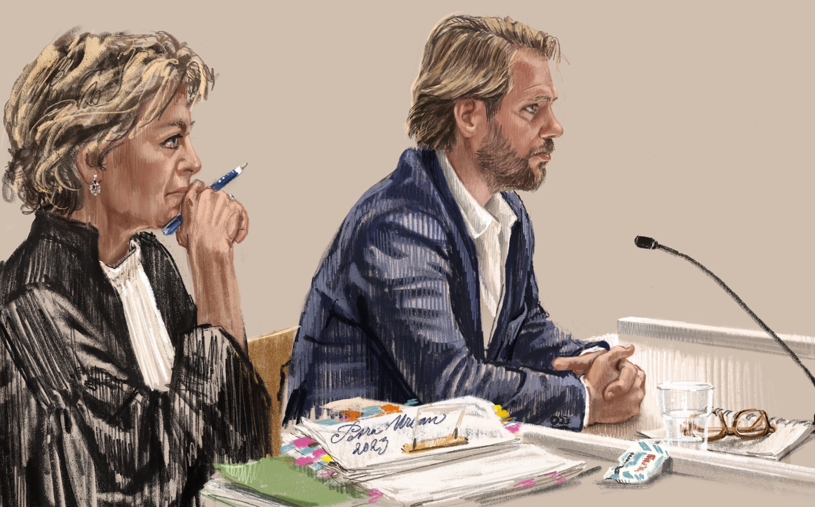 Thijs Römer en zijn advocaat Wikke Monster in de rechtbank in Assen.  