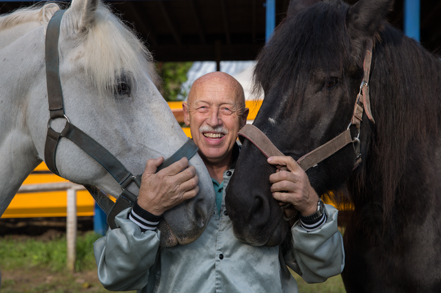 Dr. Pol pleit voor een nuchtere aanpak. „Gebruik je vijf zintuigen."