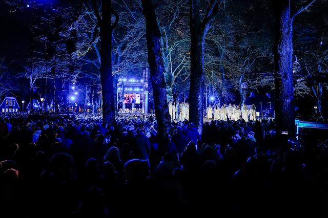 The Passion in volle gang op de Kleine Brink in Dwingeloo.