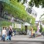 Het centrum van Klazienaveen. Links het woon- en winkelcomplex Schip 1.