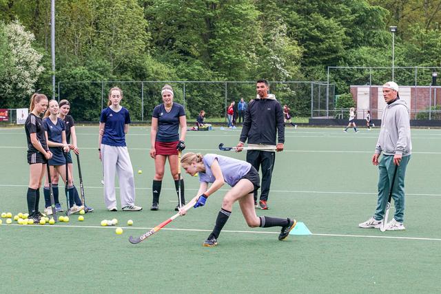 Hockeyclinics door Pirmin Blaak.