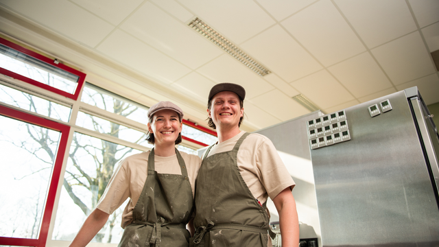 Noortje van Gemmert met haar vriend Rob Nijsink van bakkerij Vlier in Klijndijk. 