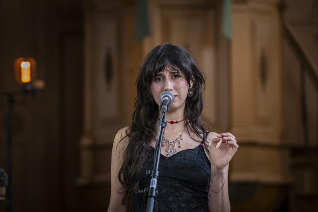 Naaz in de kerk van Tjamsweer. 