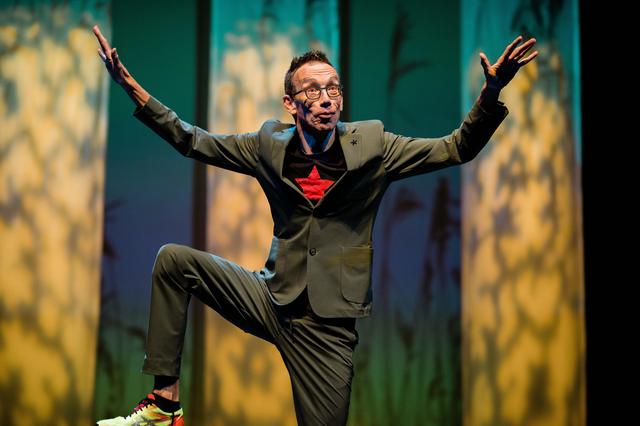 Dolf Jansen in zijn 'natuurlijke habitat'.