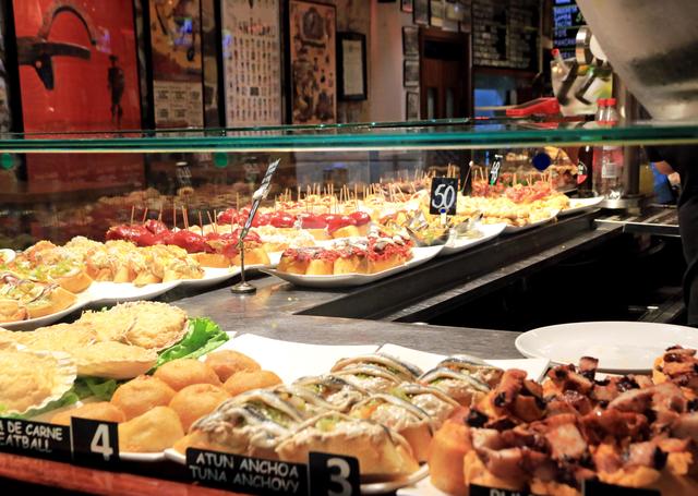 Tapas in San Sebastian. FOTO: EDWIN WINKELS