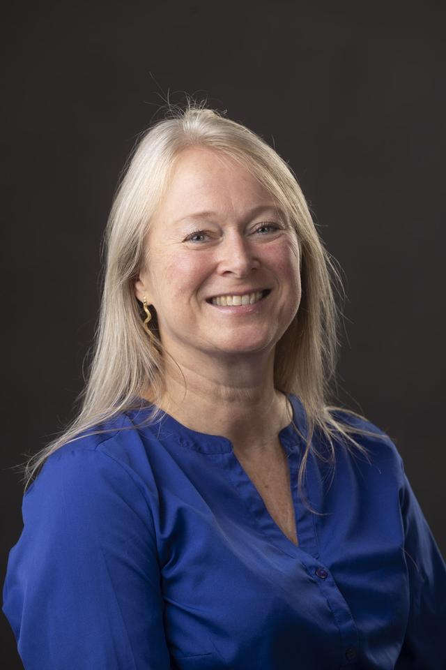 Gz-psycholoog Debbie Been pleit voor het herwaarderen van verveling en ongemak, en voor het maken van tijd zonder scherm.