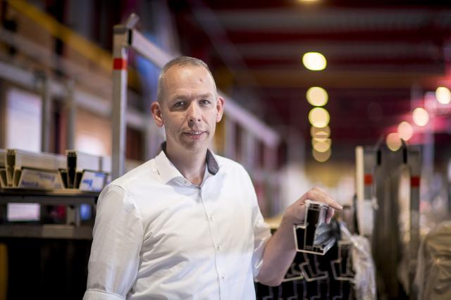 Jan Slagman van Europrovyl: ,,We moatte allegearre ús stapkes sette. Doch ik it perfekt? Absolút net. Mar ik probearje it wol.’’