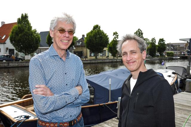 Joël Bons (links) en Yoram Ish-Hurwitz in Delfstrahuizen.