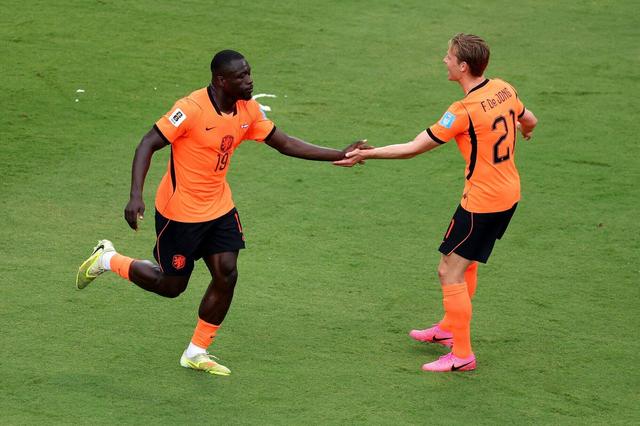 Brian Brobbey vond weer het net. 