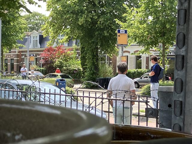 Enkele minuutjes werden vele minuten.