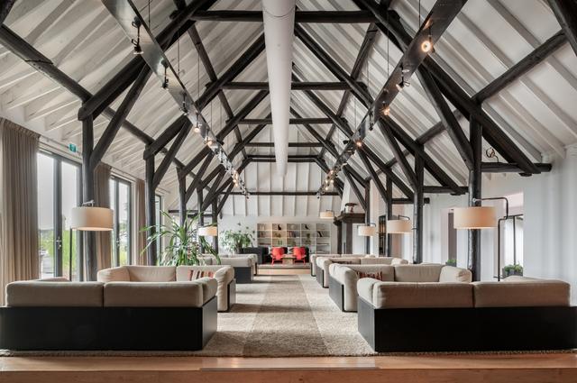 Ook de lobby is rustgevend en stijlvol ingericht.