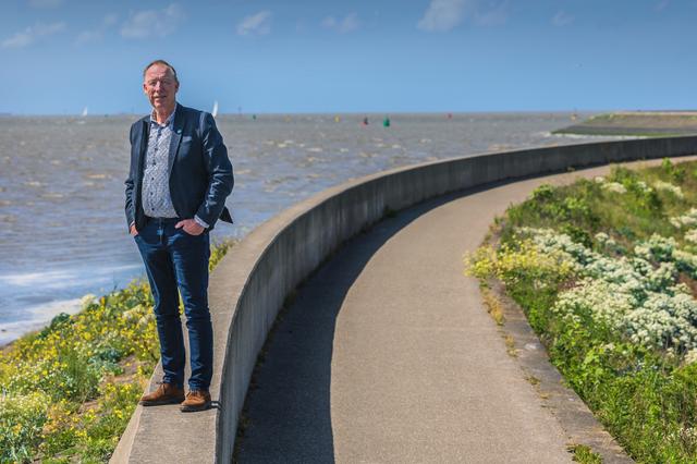 Arjen Mintjes van de Maritieme Academie heeft kritiek op de herstelplannen van bruggen.
