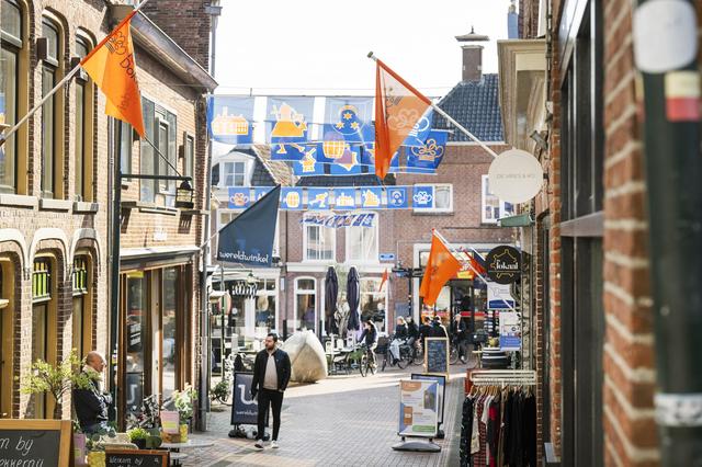 Dokkum maakt zich op voor de verjaardag van koning Willem-Alexander.