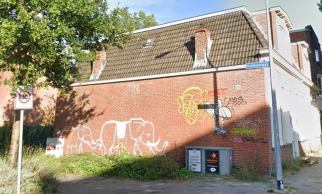 Zo zag de muur er eerst uit.