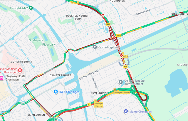 De storing heeft nogal wat gevolgen voor de filedruk op omliggende wegen.