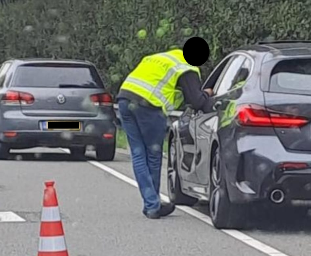 A.E.P. aan het werk als 'agent'.