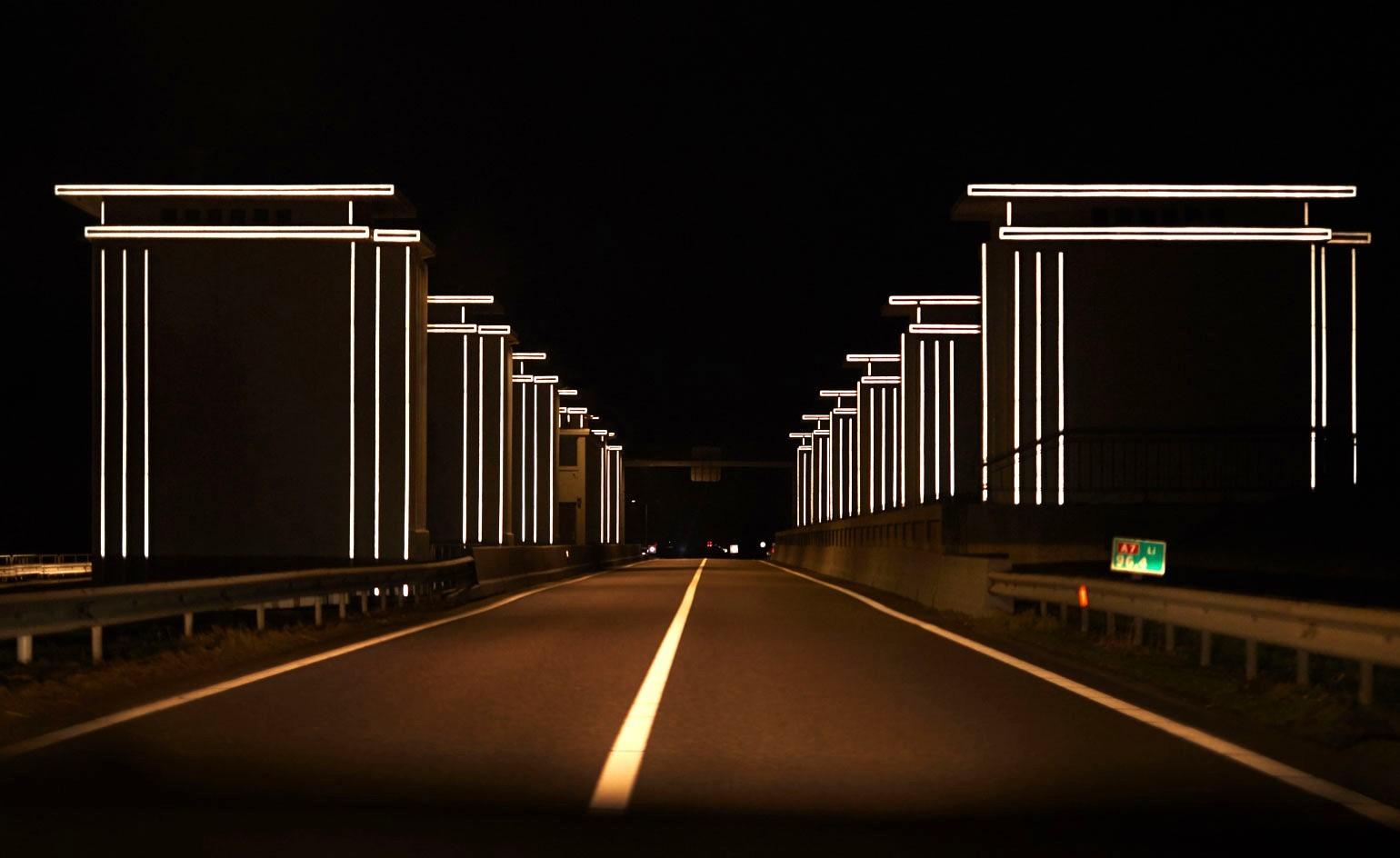 Daan Roosegaarde: 'Gates of Light' (2017), Afsluitdijk.