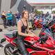 Kylie ter Grefte (22) op haar motor na een bezoek aan de TT in Assen.