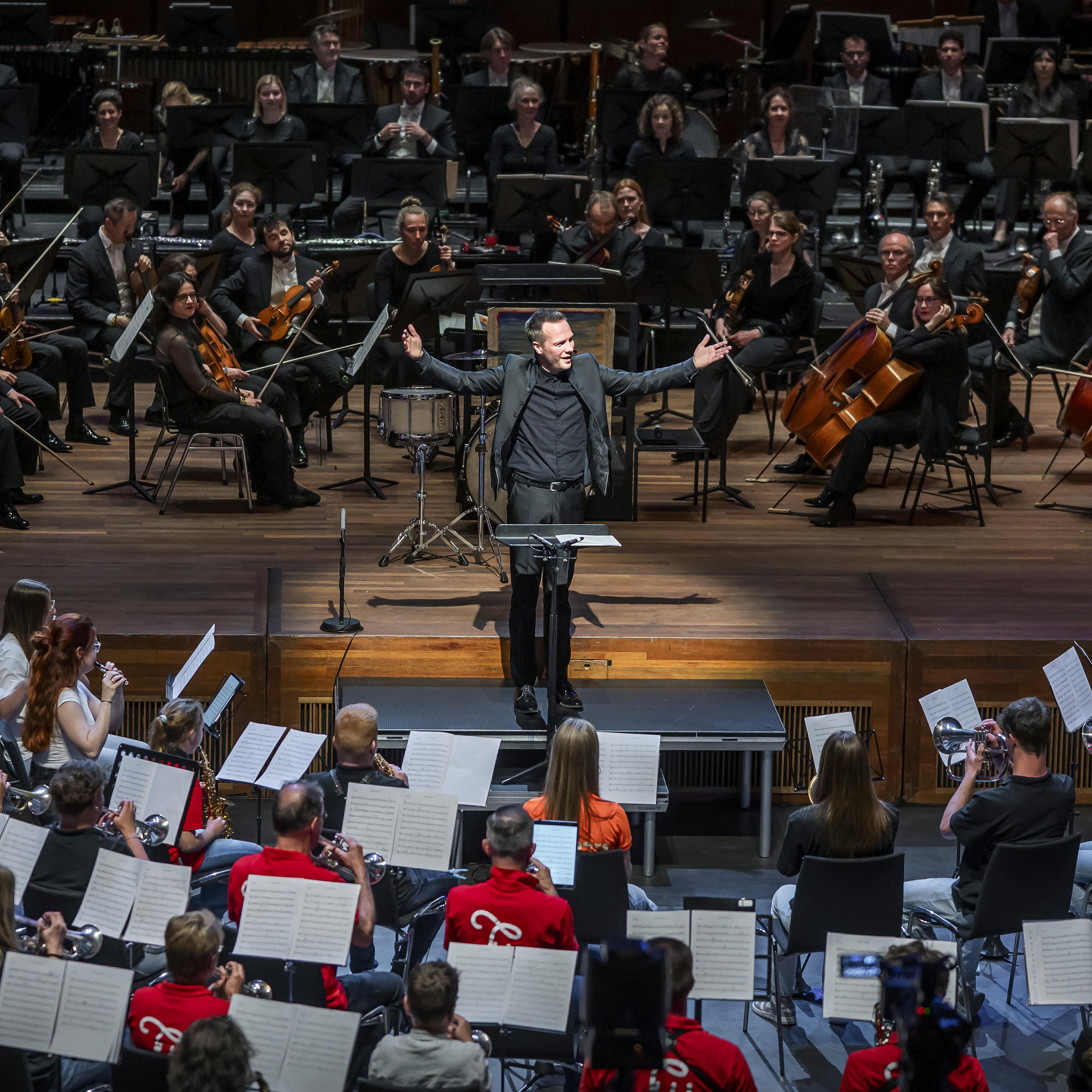 Het Noord Nederlands Orkest (NNO) is naast SPOT en Eurosonic Noorderslag een van de vaste gebruikers van de Oosterpoort.